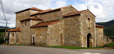 Iglesia de Santianes de Pravia