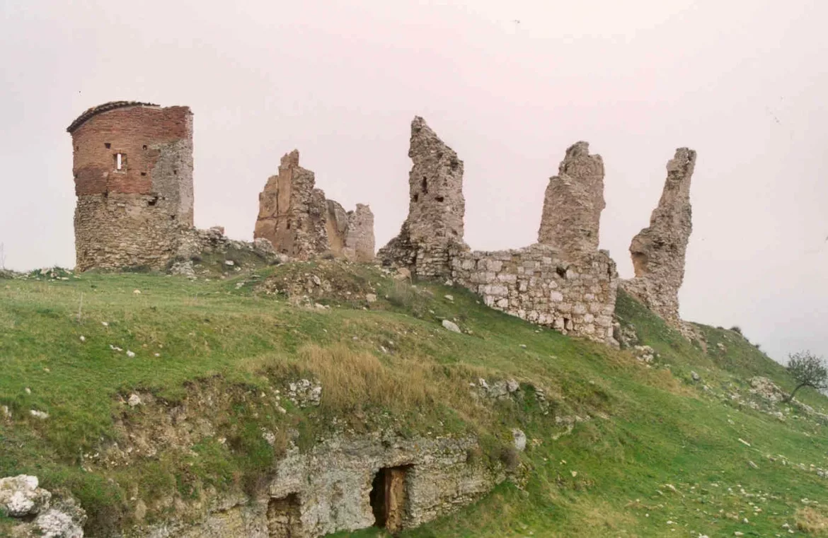 Castillo de Cerezo de Río Tirón
