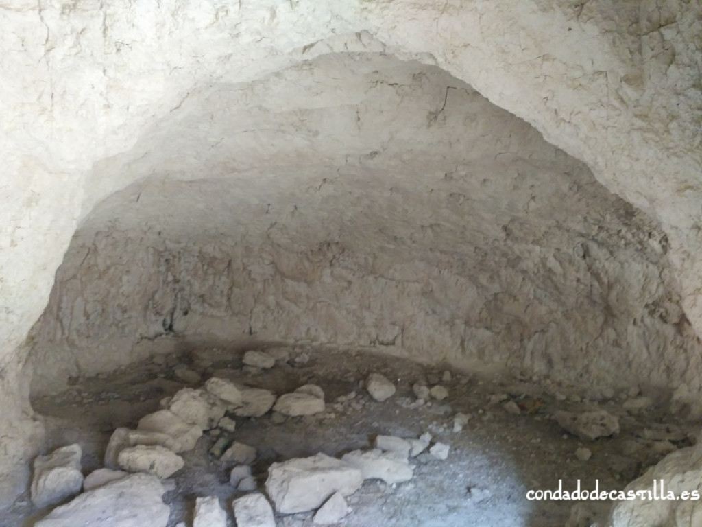 Interior cueva oeste