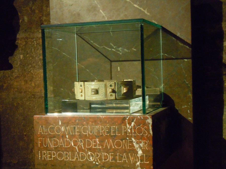 Réplica corona de Wifredo el Velloso en el monasterio de San Juan de las Abadesas