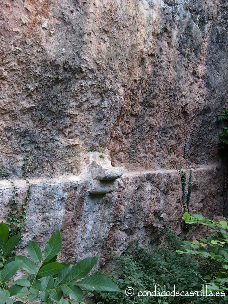 Restos monasterio rupestre San Juan de la Hoz