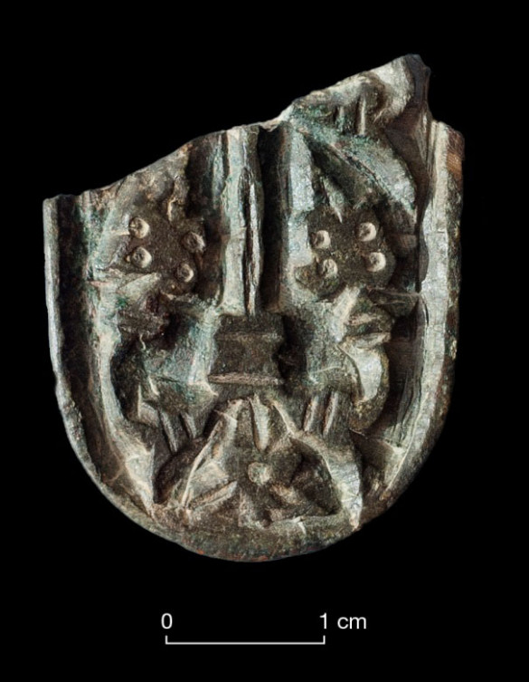 Adorno de cinturón de la Alta Edad Media en la cueva cántabra del Aspio