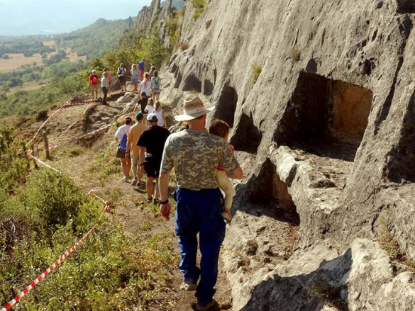 Excavaciones en Las Cabañas de Arroyo de valdivielso