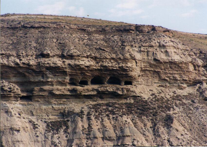 Cuevas de Sietefenestras en Quintanilleja