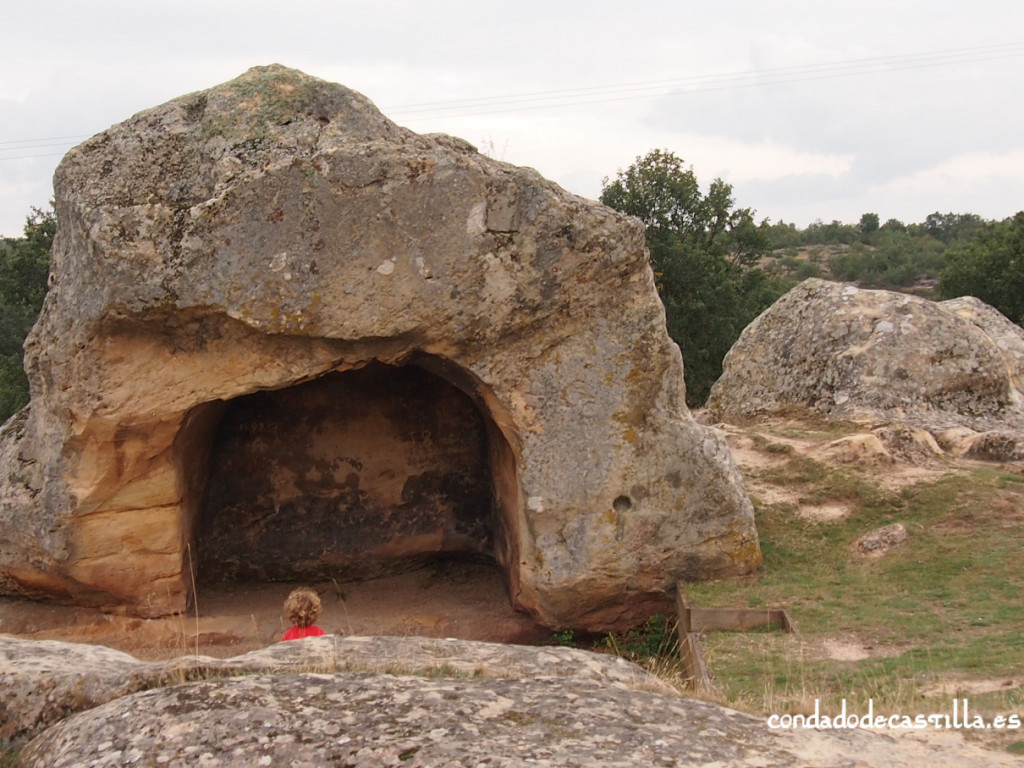 Interior ábside iglesia Santiuste