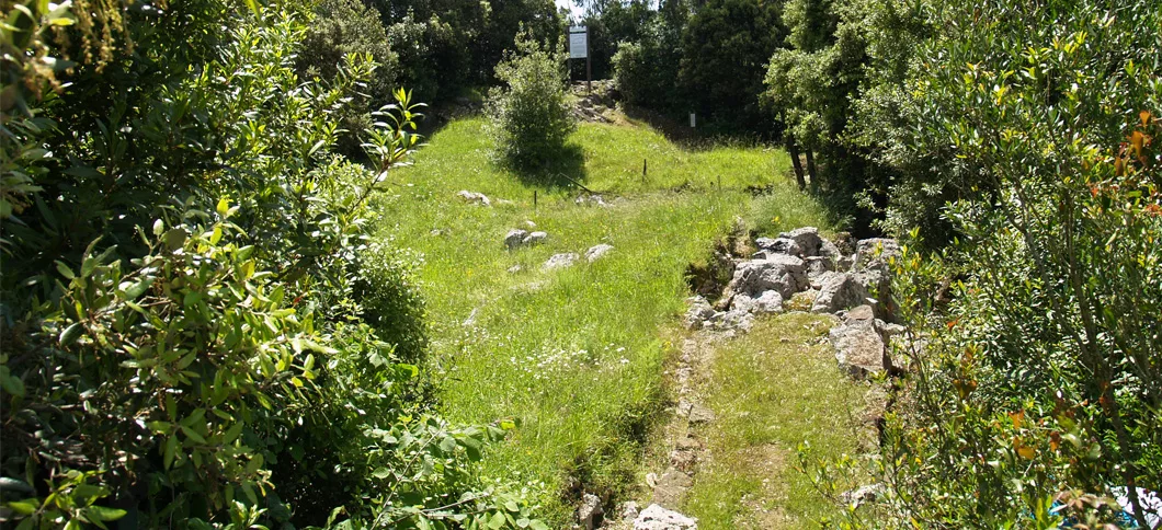 Ruinas del Castillo del Collado (Camargo) Ruinas del Castillo del Collado (Camargo)