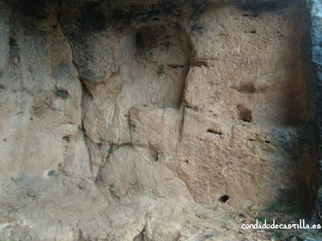 Altar exterior Cueva Siete Altares