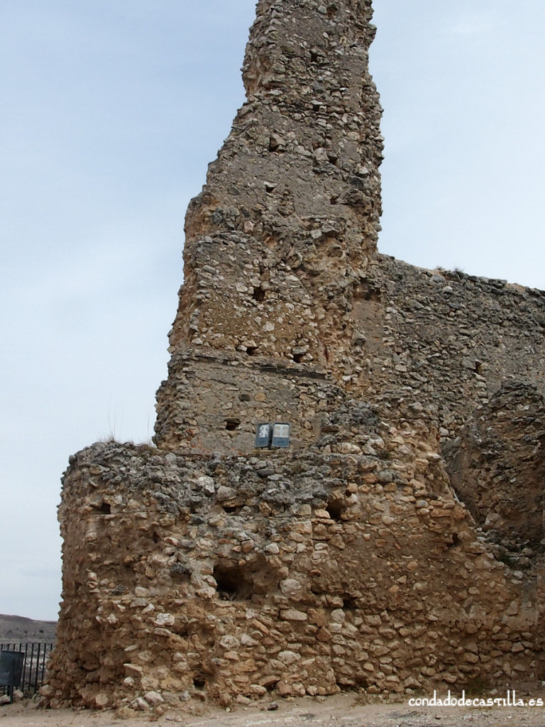 Restos torre s. X de San Martín de Fuentidueña