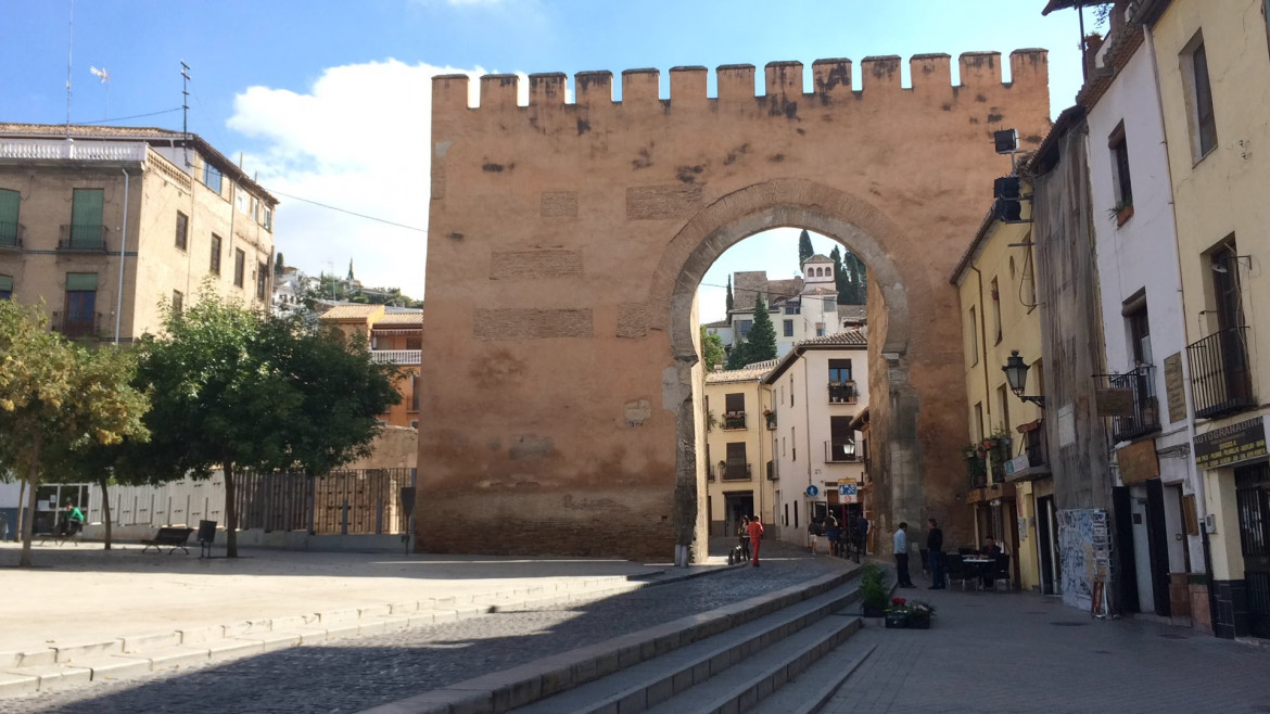 Puerta de Elvira (Granada)
