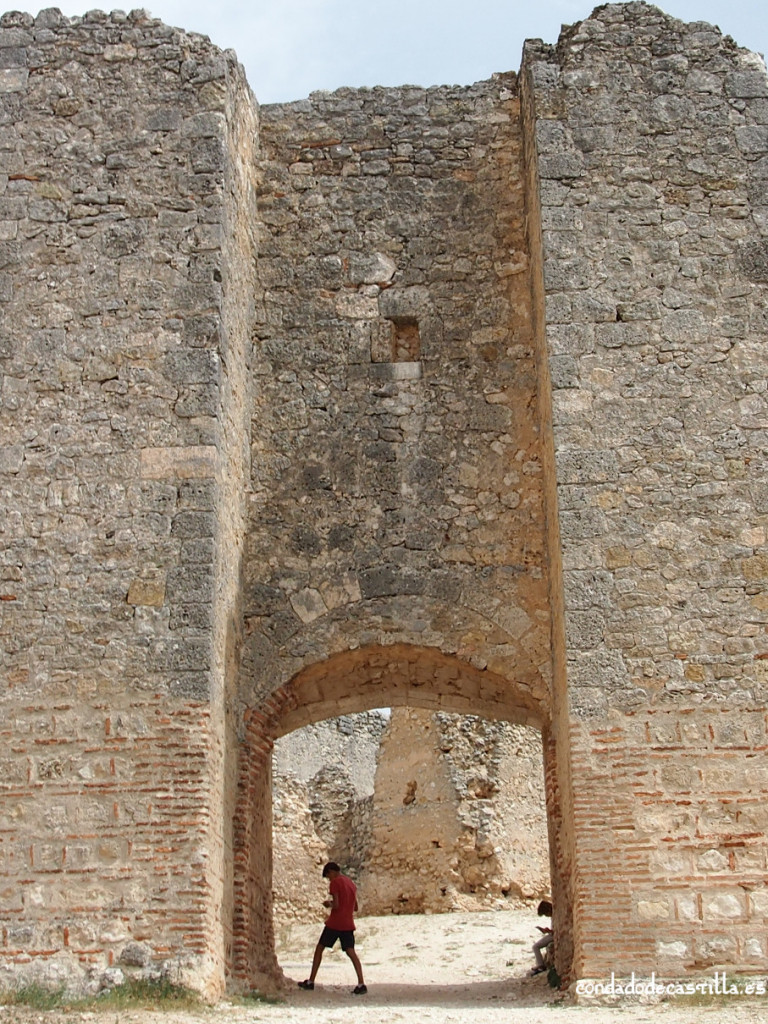 Puerta de Alfonso VIII de Fuentidueña