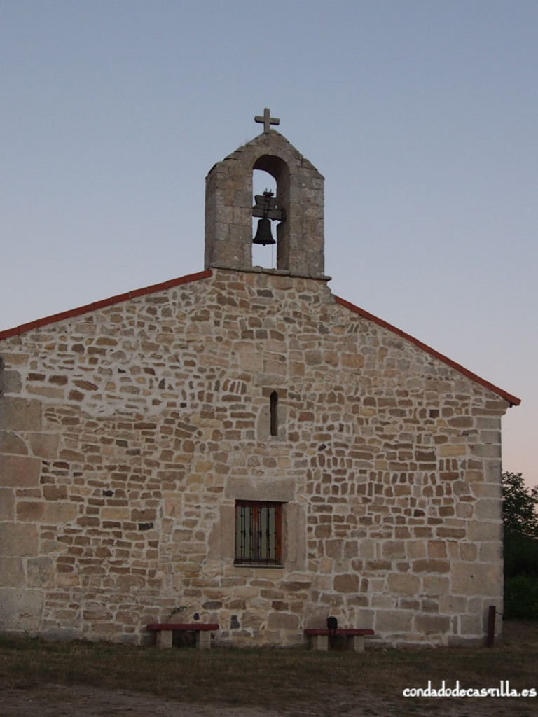 Fachada oeste de la ermita de Montesclaros de Ubierna