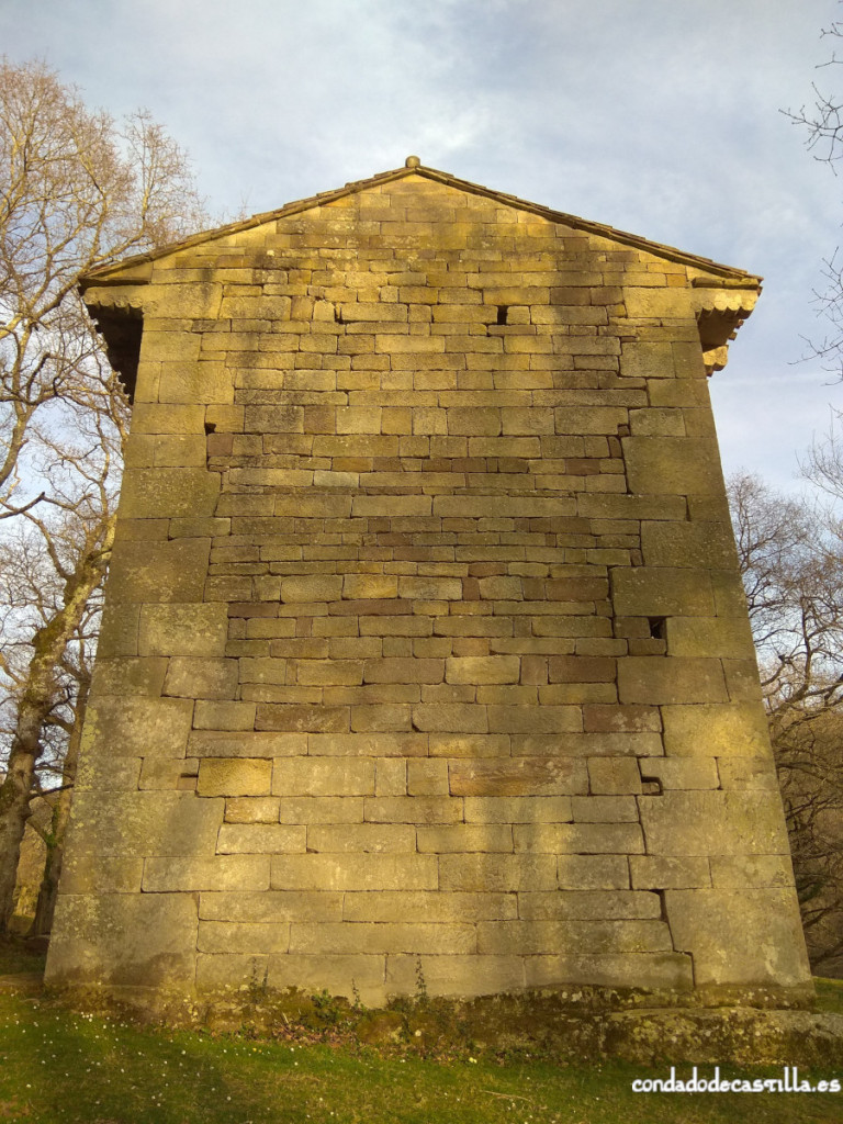 Muro oeste de San Román de Moroso