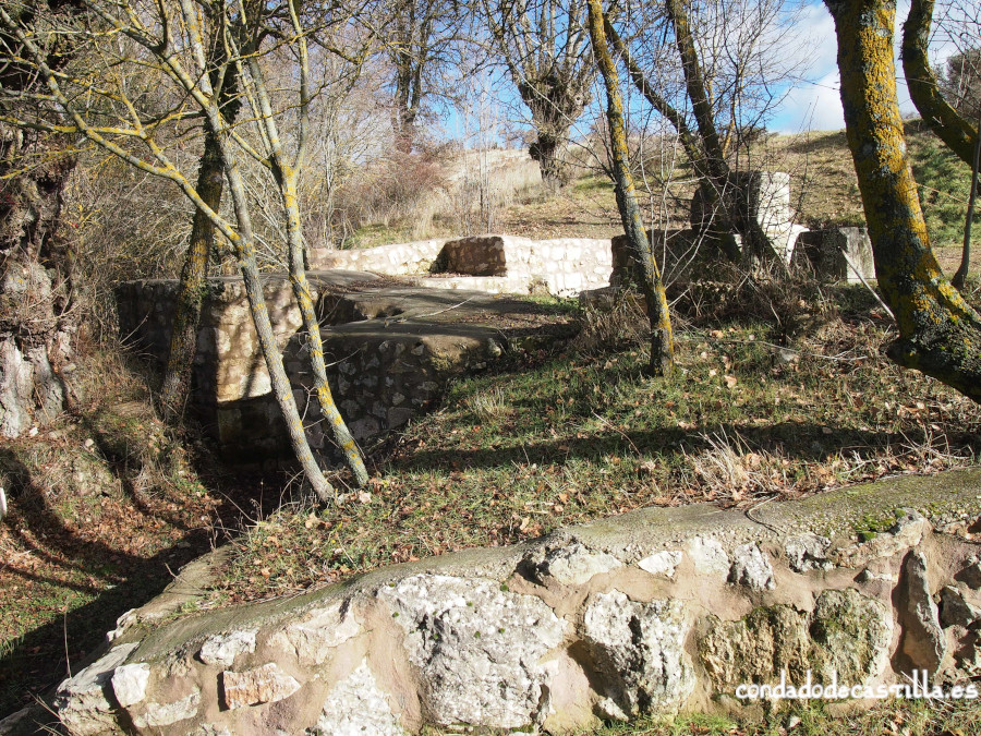 Restos de un molino cerca de la Fuente de los Mártires en Modúbar de San Cibrián