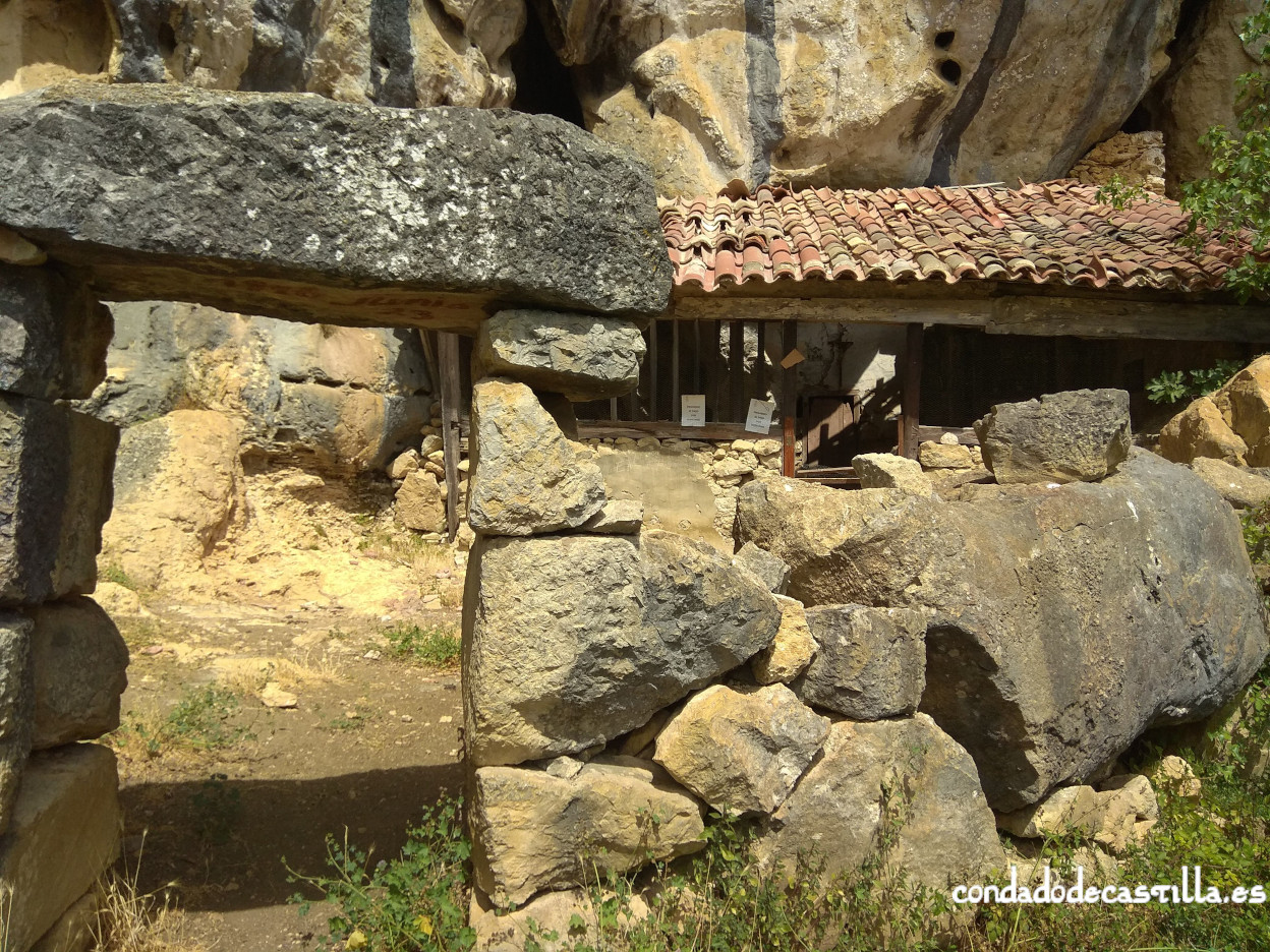 Ermita rupestre de San Juan Bautista de Socueva - Historia del Condado ...