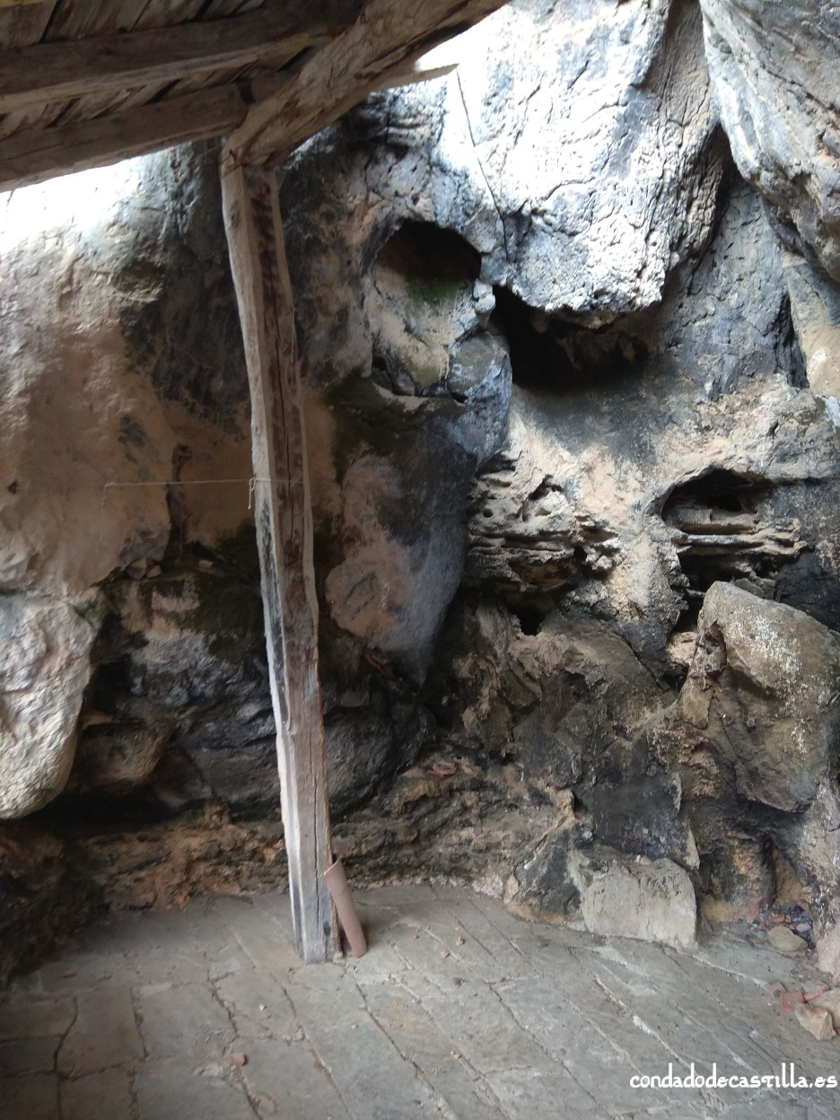 Ermita rupestre de San Juan Bautista de Socueva - Historia del Condado ...