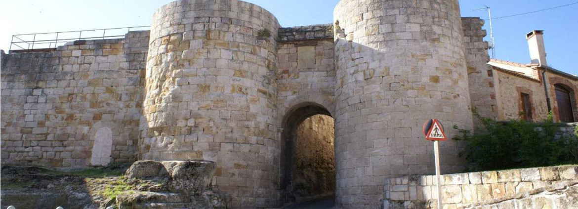 Puerta del Palacio de doña Urraca en Zamora