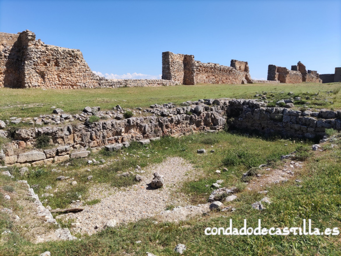 Alberca en el Castillo de Gormaz