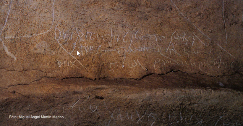 Segunda inscripción. Foto de Miguel Ángel Martín Merino publicada en Inscripciones romanas en la Cueva del Puente de Villalba de Losa (Sierra Salvada burgalesa)