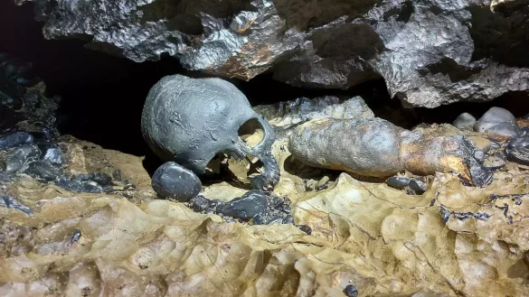 Restos óseos de época visigoda en la cueva de La Garma