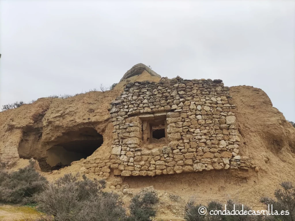 Casas cueva de Magaz de Pisuerga