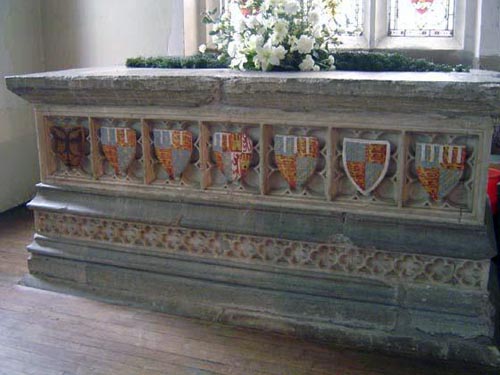 Sepulcro de Isabel de Castilla, en All Saints Churchyard. Kings Langley, Dacorum Borough, Hertfordshire