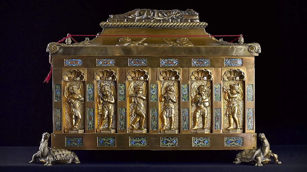 Urna con las reliquias de San Pelayo en San Pelayo de Oviedo