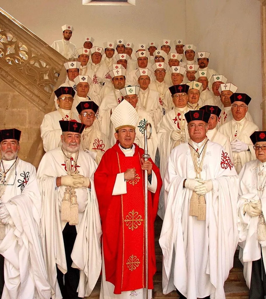 El obispo prior, Gerardo Melgar, en la Basílica Catedral Santa María del Prado de Ciudad Real, sede prioral de las Órdenes Militares de Santiago, Calatrava, Alcántara y Montesa.