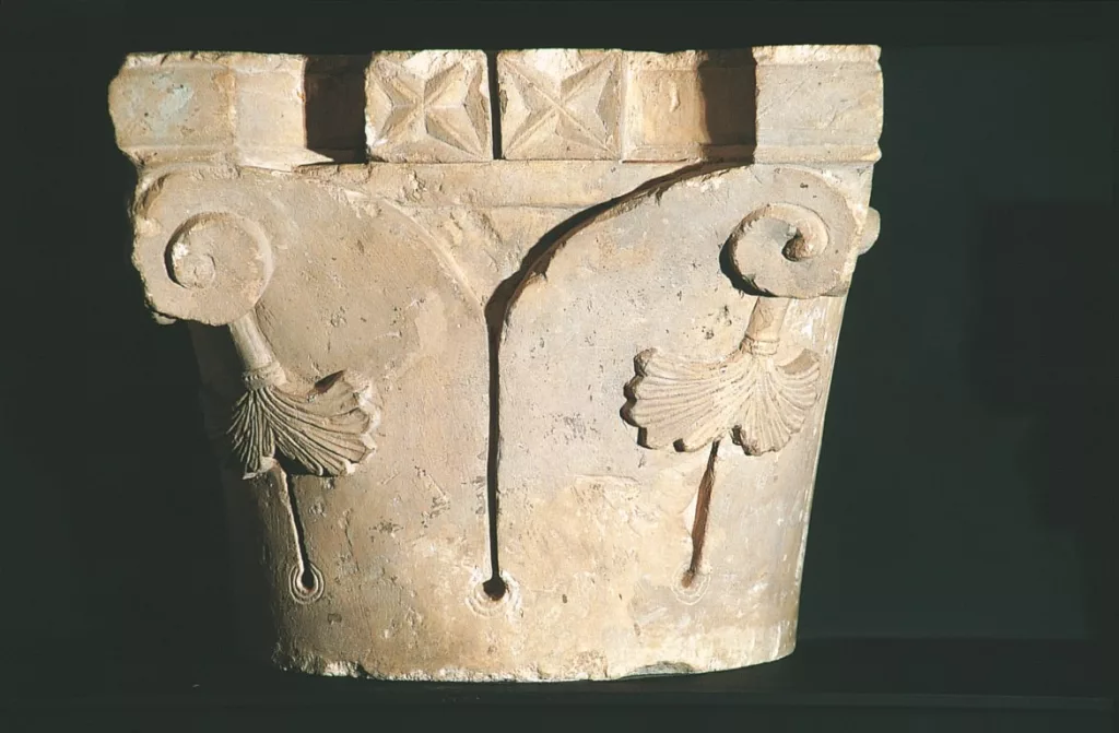 Capitel de Santa Dorotea de Cigüenza (Inv 173, Museo de Burgos)