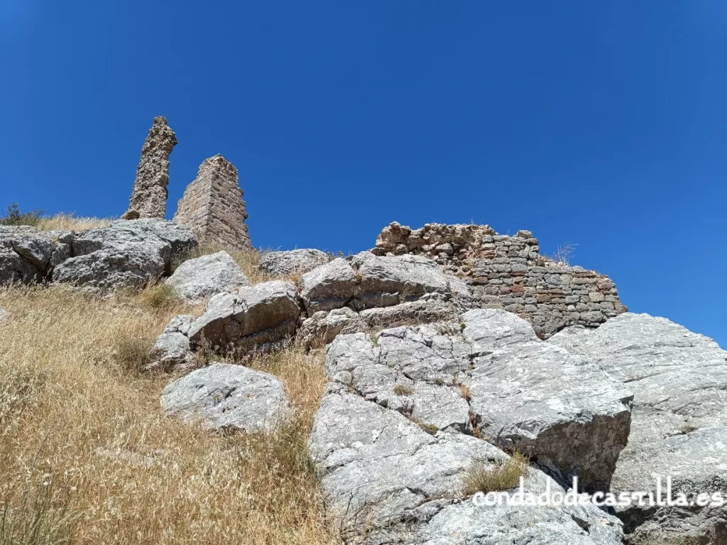 Castillo de Lara. Restos de muros