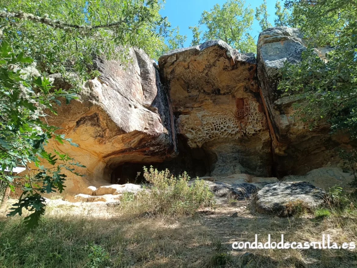 Covacha de las Monjas, Moncalvillo de la Sierra