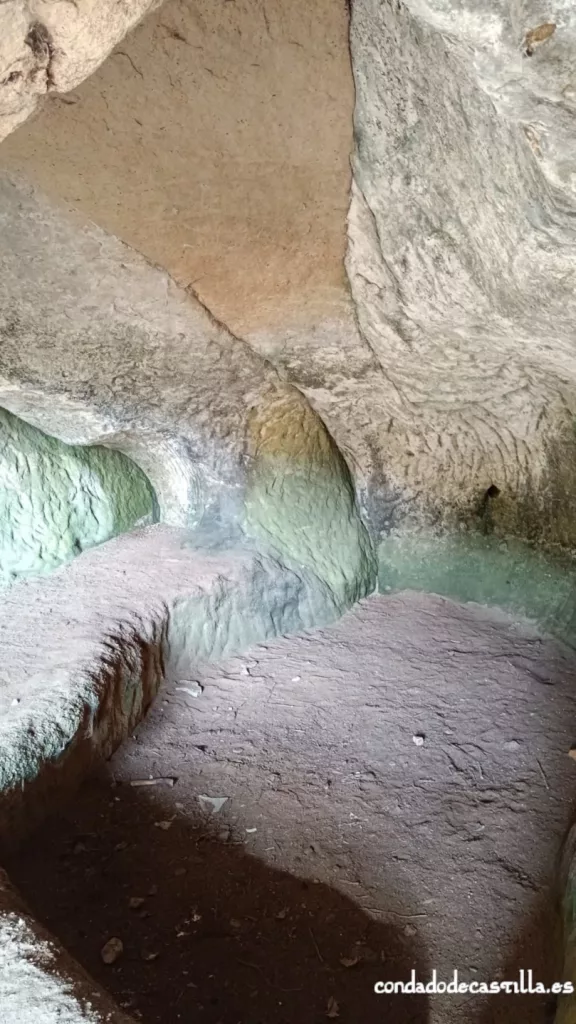 Aljibe excavado en El Cuevatón