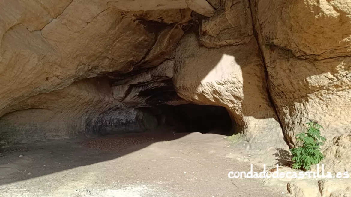 Entrada a El Cuevatón