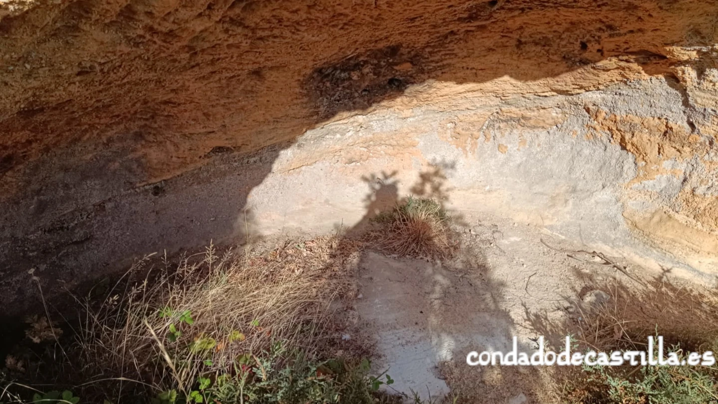 Interior Abrigo de Quebrantacalderas